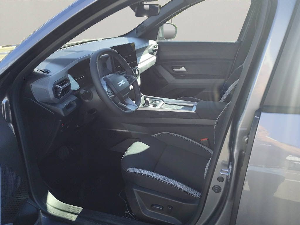 DACIA Bigster 1.8 Hybrid Journey, Full-Hybrid Petrol/Electric, New car, Automatic - 4