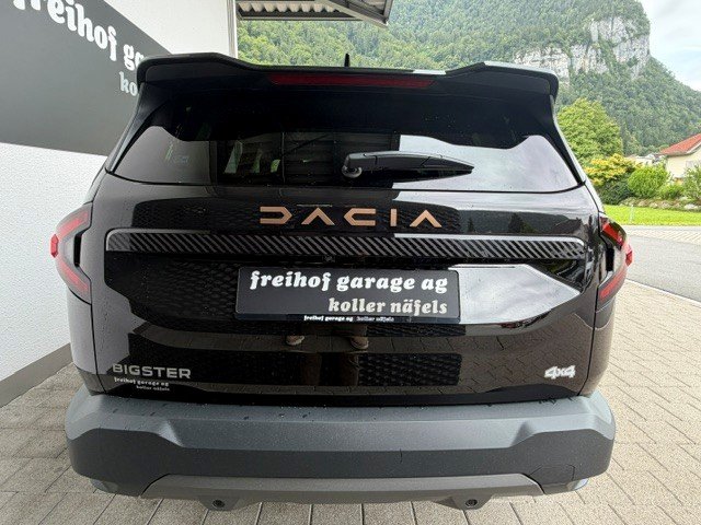 DACIA BIGSTER Extreme mild hybrid 130 4x4, Mild-Hybrid Petrol/Electric, New car, Manual - 4