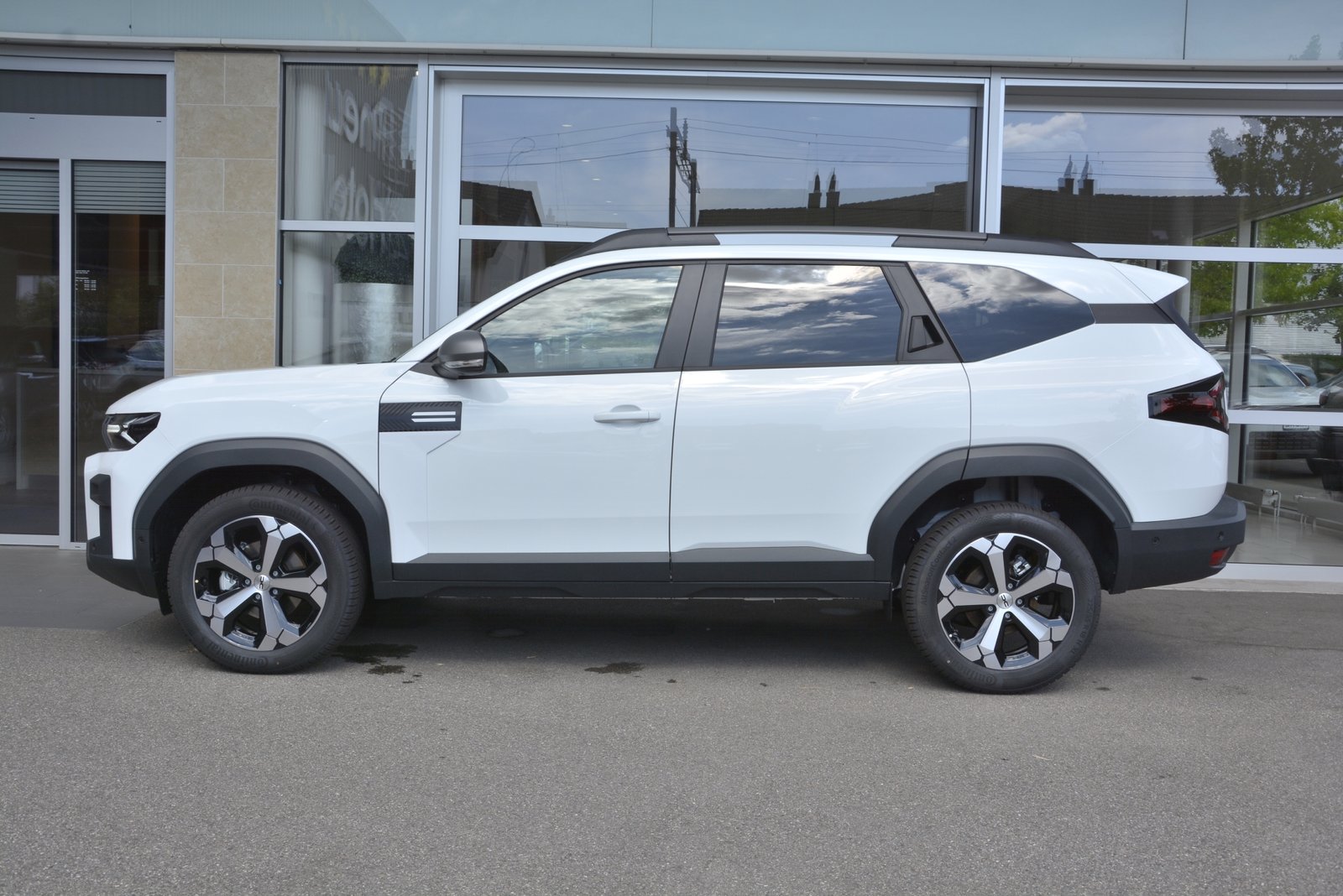 DACIA BIGSTER journey hybrid 150 4x4 Automat, Hybride Intégral Essence/Électricité, Voiture nouvelle, Automatique - 3