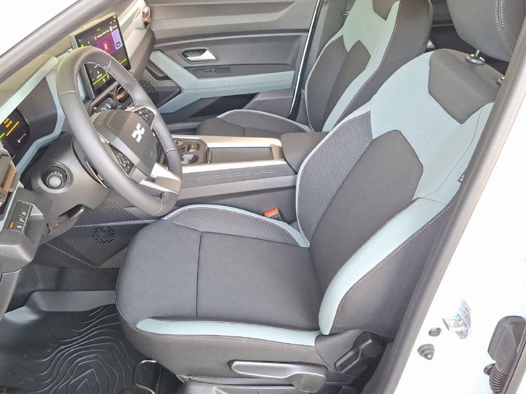 DACIA Bigster 1.2 Hybrid Extreme 4WD, Voll-Hybrid Benzin/Elektro, Neuwagen, Automatik - 4