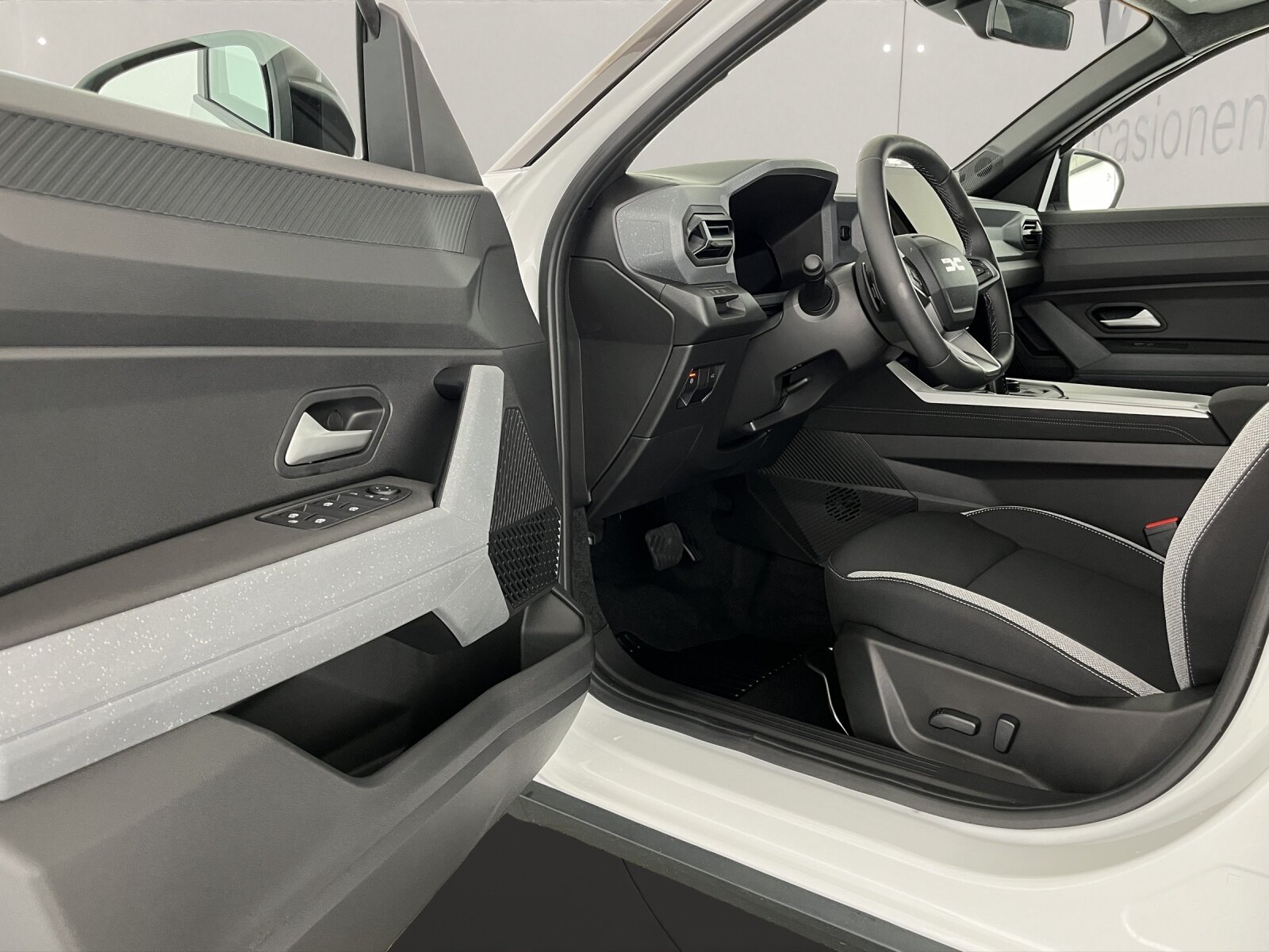 DACIA Bigster 1.2 Hybrid Journey 4WD, Hybride Intégral Essence/Électricité, Voiture nouvelle, Automatique - 7