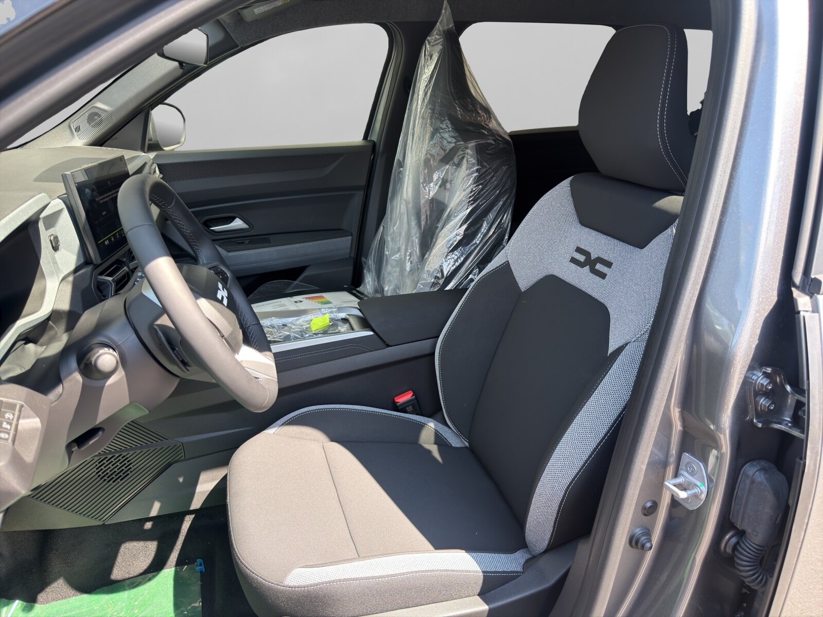 DACIA Bigster 1.2 Hybrid Journey 4WD, Voll-Hybrid Benzin/Elektro, Neuwagen, Automatik - 6