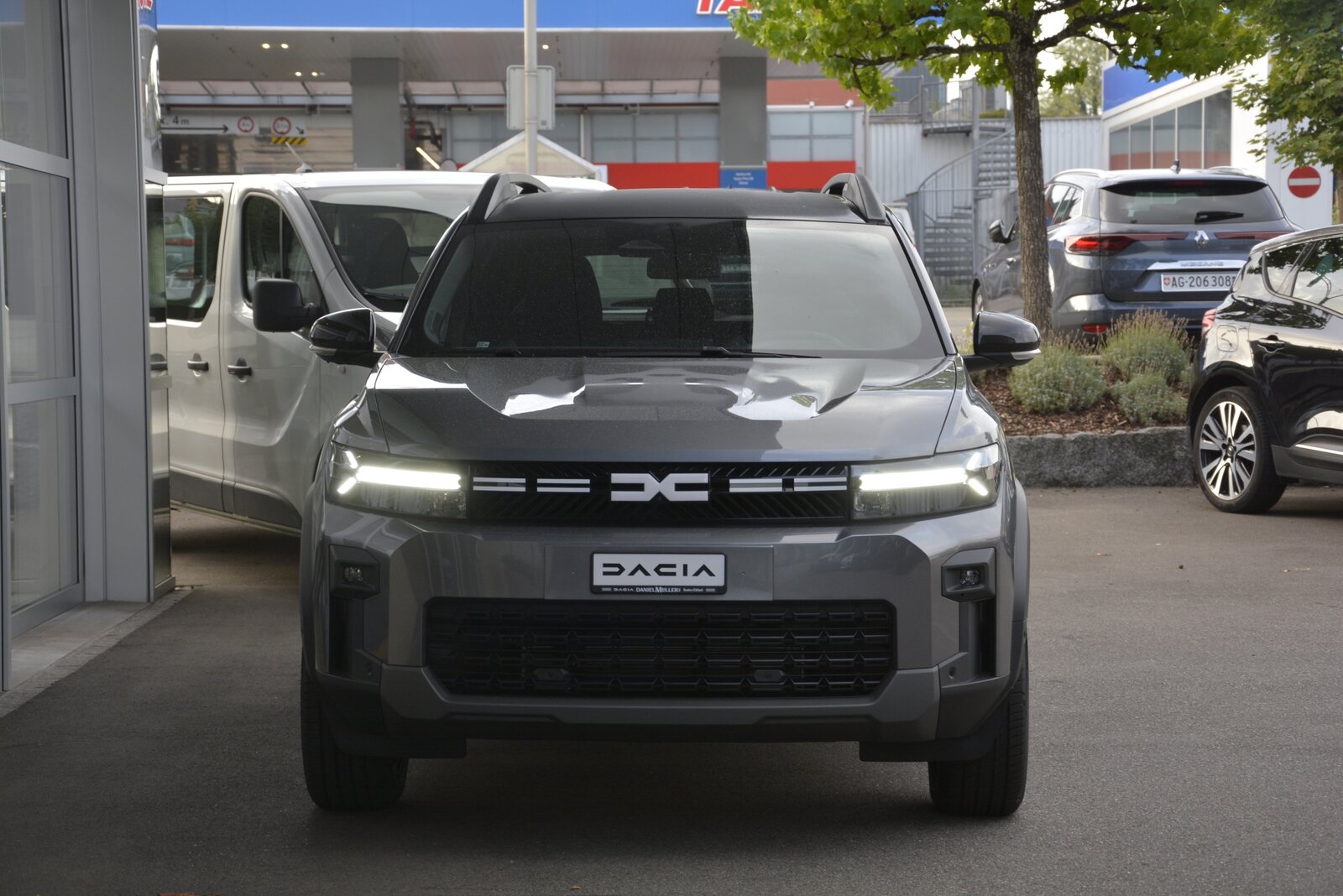 DACIA BIGSTER journey hybrid 150 4x4, Voll-Hybrid Benzin/Elektro, Neuwagen, Automatik - 2
