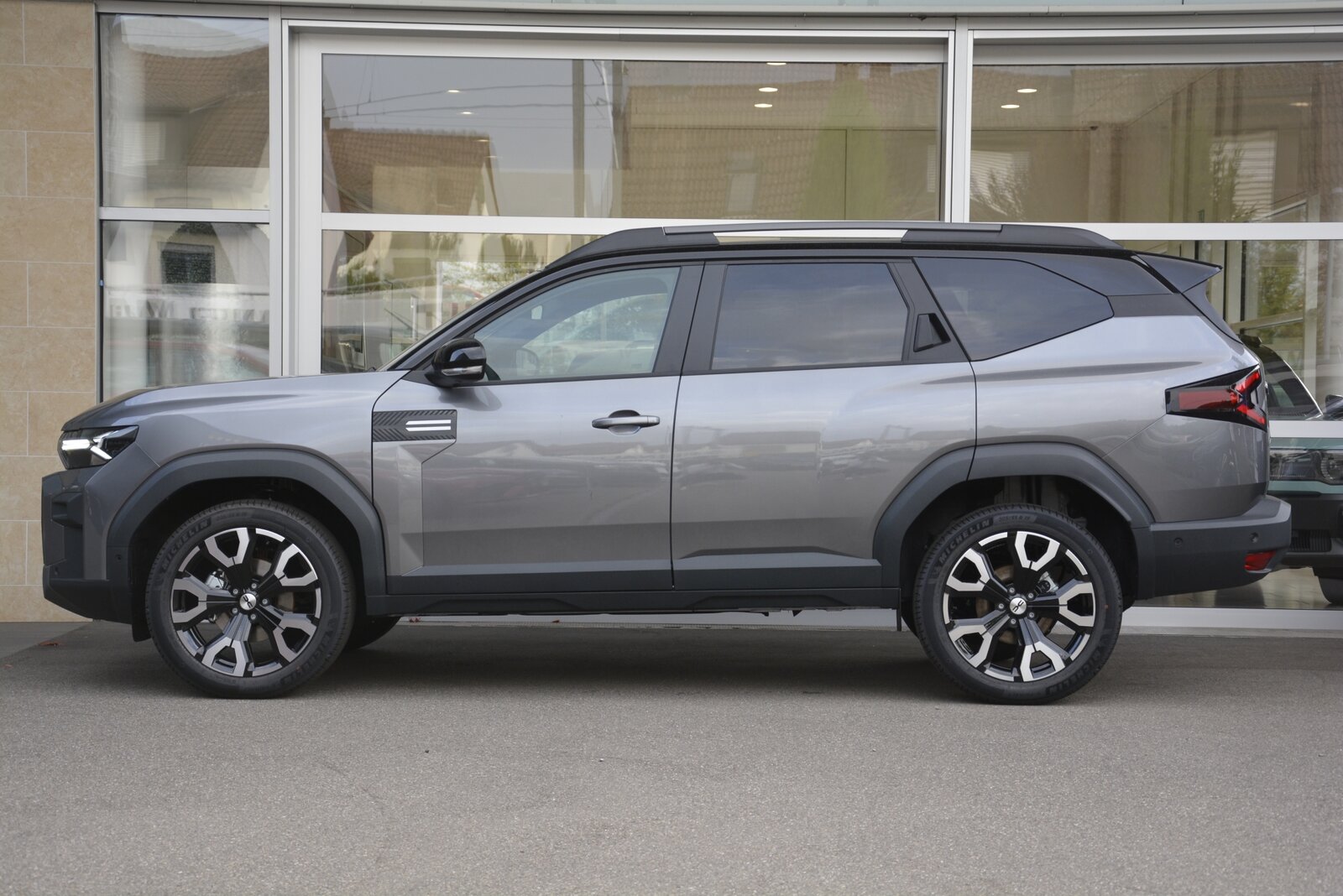 DACIA BIGSTER journey hybrid 150 4x4, Voll-Hybrid Benzin/Elektro, Neuwagen, Automatik - 3