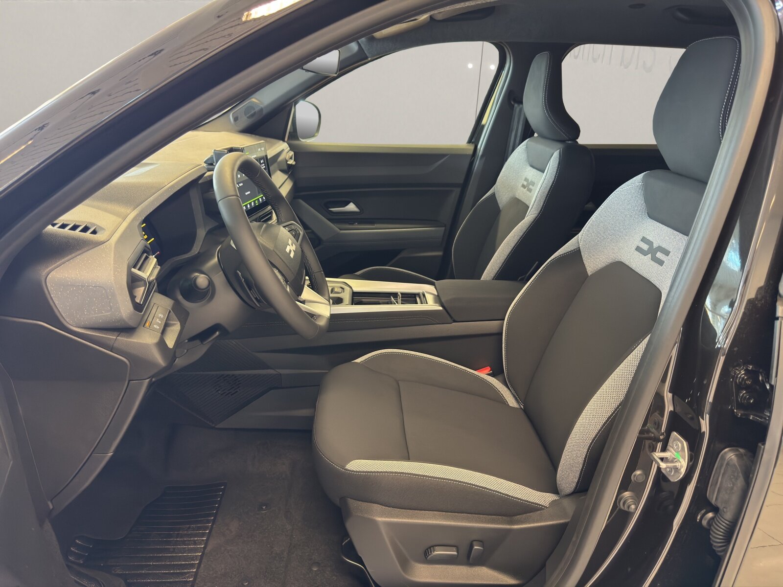 DACIA Bigster 1.2 Hybrid Journey 4WD, Voll-Hybrid Benzin/Elektro, Neuwagen, Automatik - 6