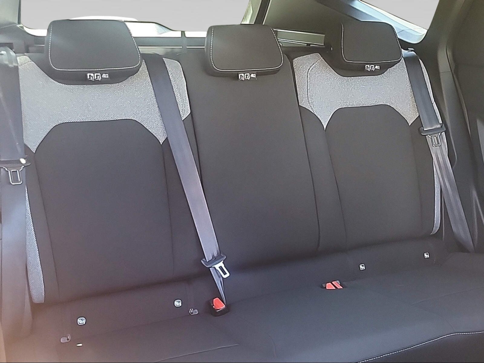 DACIA Bigster Extr.Jour. Hyb.150 4x4, Hybride Intégral Essence/Électricité, Voiture nouvelle, Automatique - 7