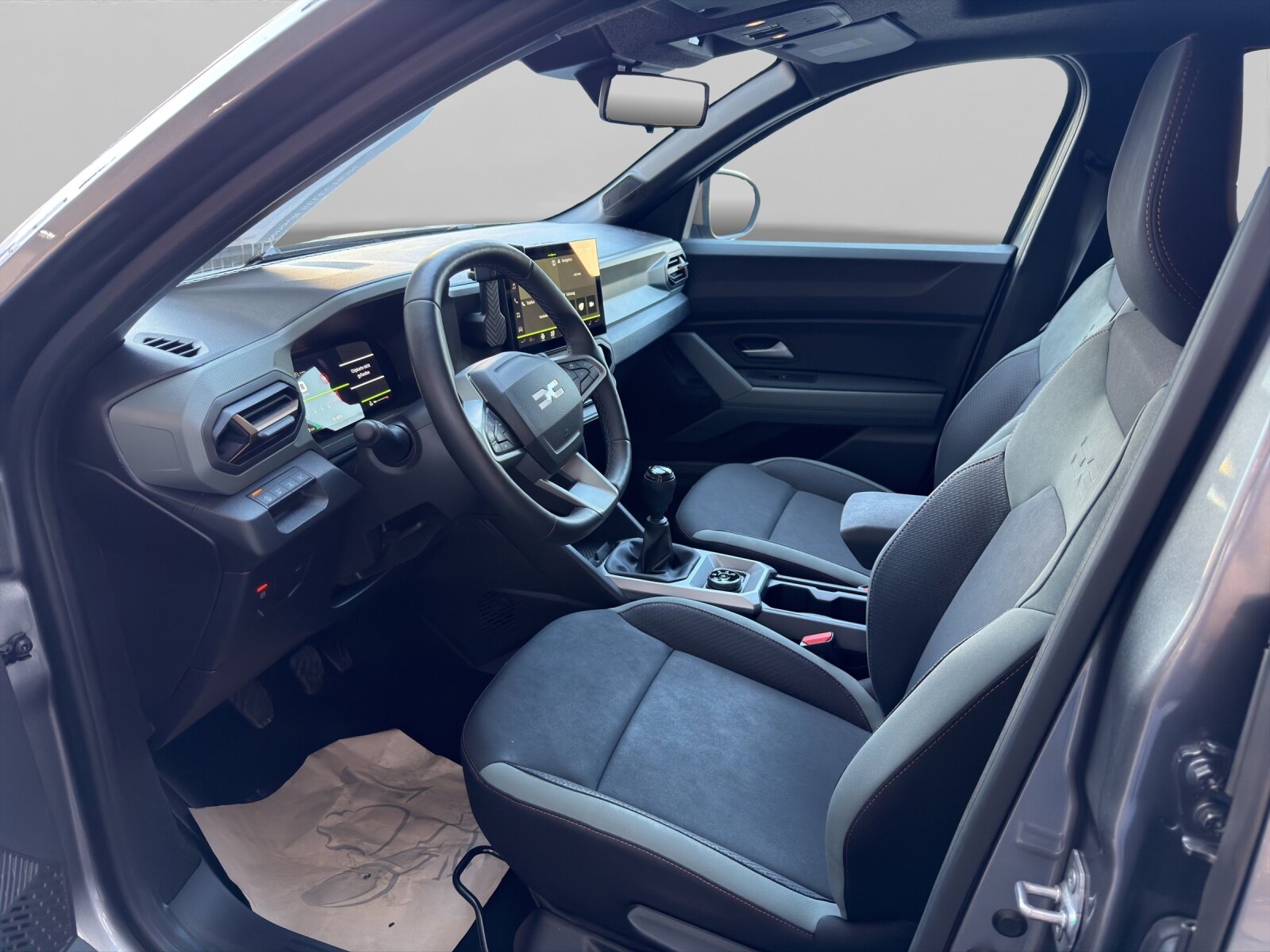 DACIA Bigster 1.2 TCe Extreme 4WD, Mild-Hybrid Petrol/Electric, Second hand / Used, Manual - 7