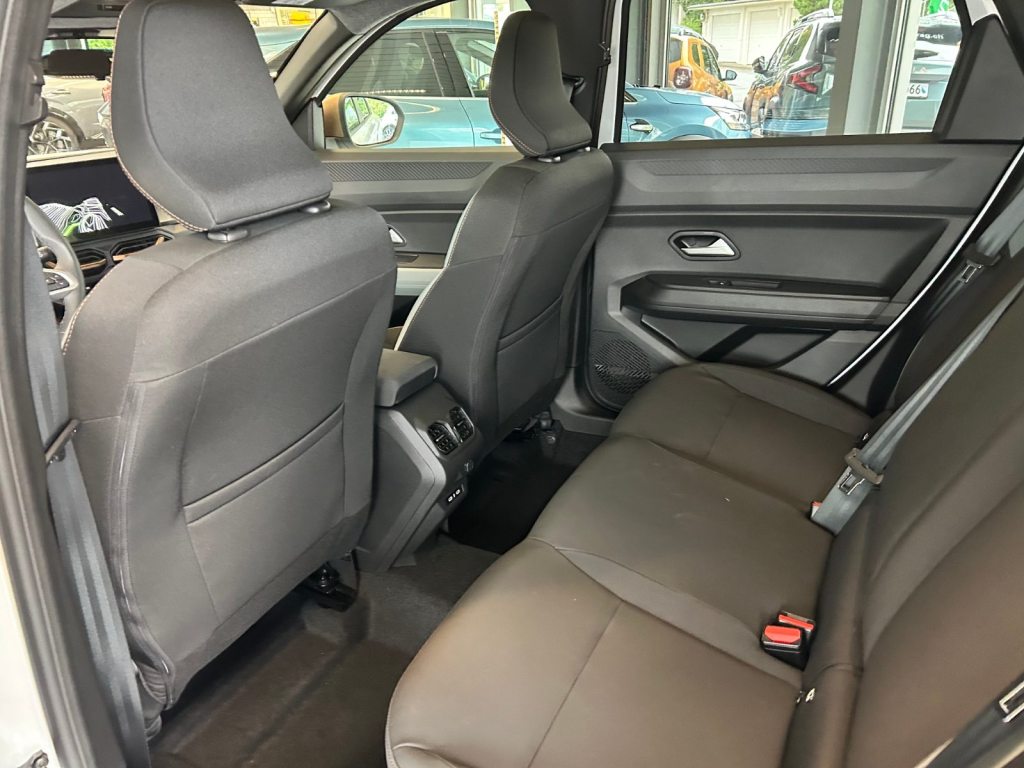 DACIA BIGSTER 1.8 Hybrid Extreme, Voll-Hybrid Benzin/Elektro, Vorführwagen, Automatik - 7