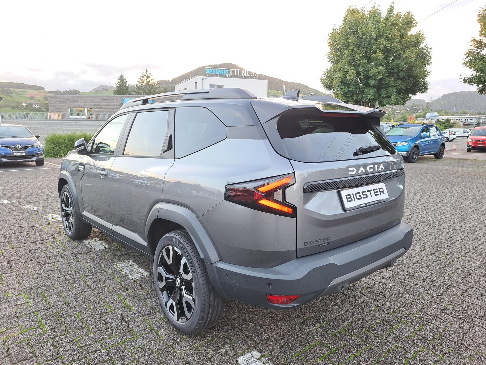 DACIA Bigster 1.8 Hybrid Journey, Hybride Intégral Essence/Électricité, Voiture de démonstration, Automatique - 3
