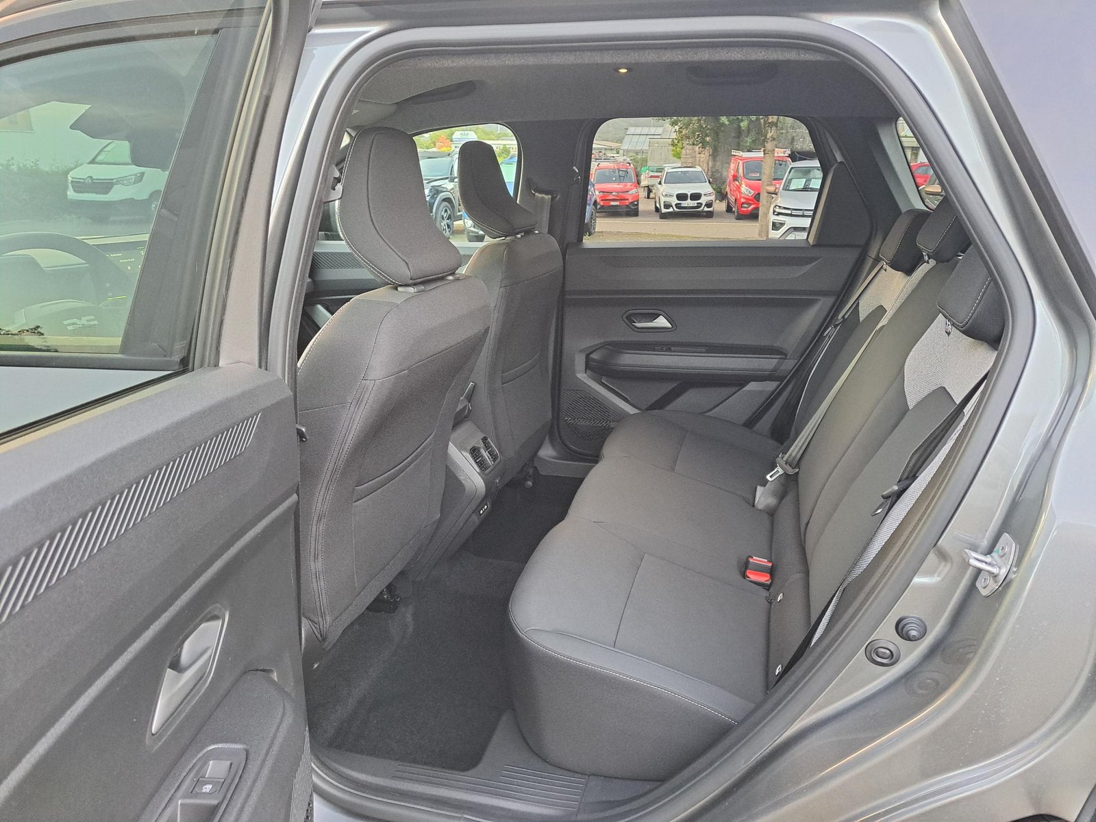 DACIA Bigster 1.8 Hybrid Journey, Hybride Intégral Essence/Électricité, Voiture de démonstration, Automatique - 7
