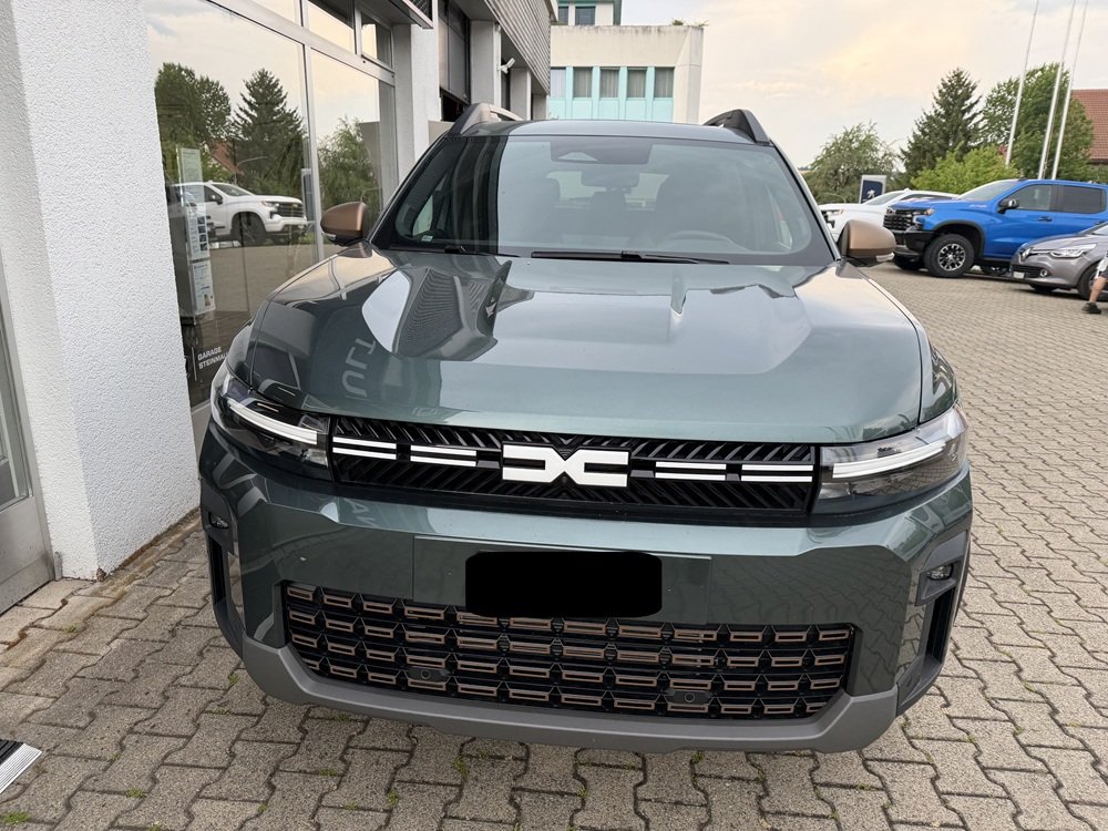 DACIA Bigster 1.8 Hybrid Extreme, Petrol, Ex-demonstrator, Automatic - 2