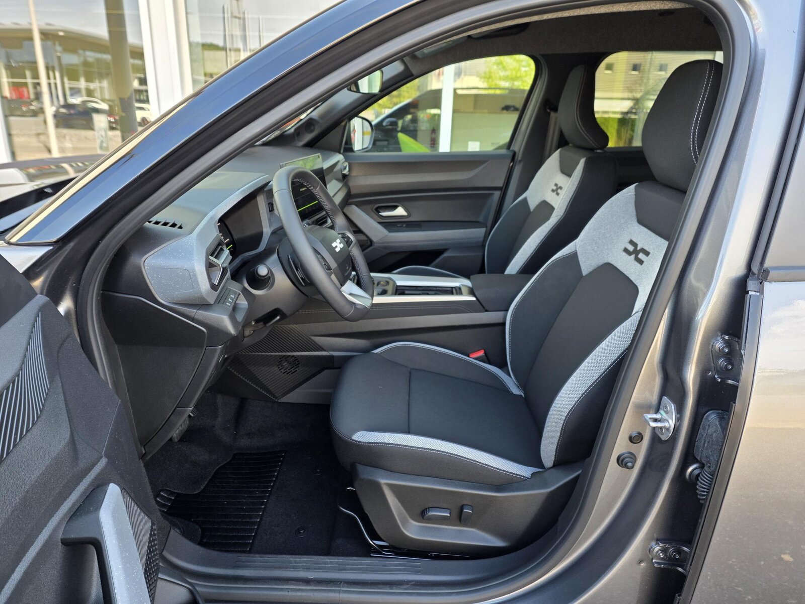 DACIA Bigster 1.2 Hybrid Journey 4WD, Full-Hybrid Petrol/Electric, Ex-demonstrator, Automatic - 6