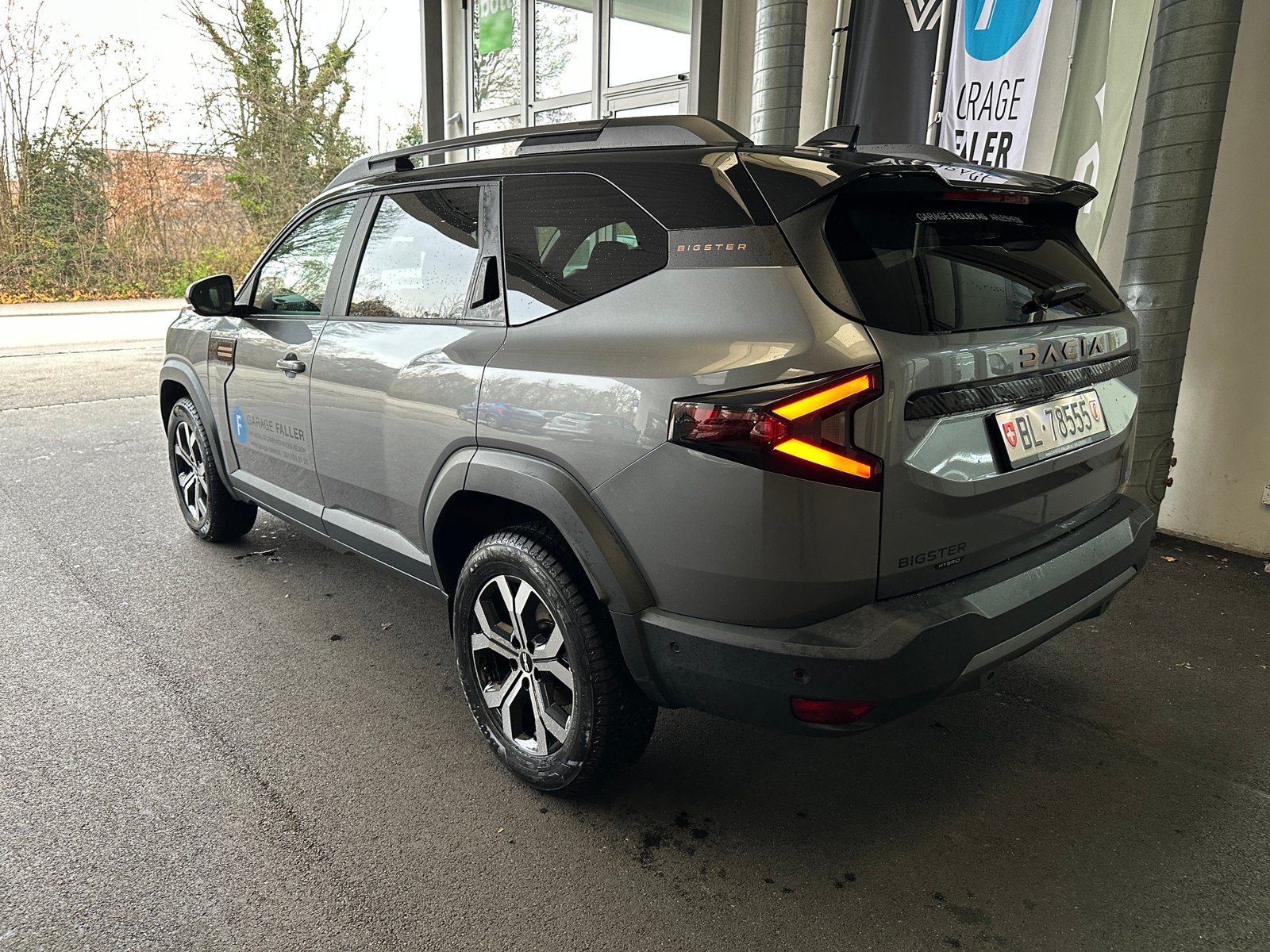 DACIA BIGSTER extreme hybrid 155, Voll-Hybrid Benzin/Elektro, Vorführwagen, Automat - 3