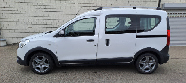 DACIA Dokker TCE 130 Stepway, Benzin, Occasion / Gebraucht, Handschaltung