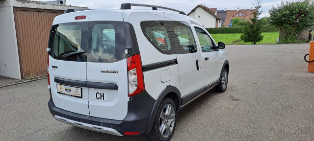 DACIA Dokker TCE 130 Stepway, Benzin, Occasion / Gebraucht, Handschaltung - 3