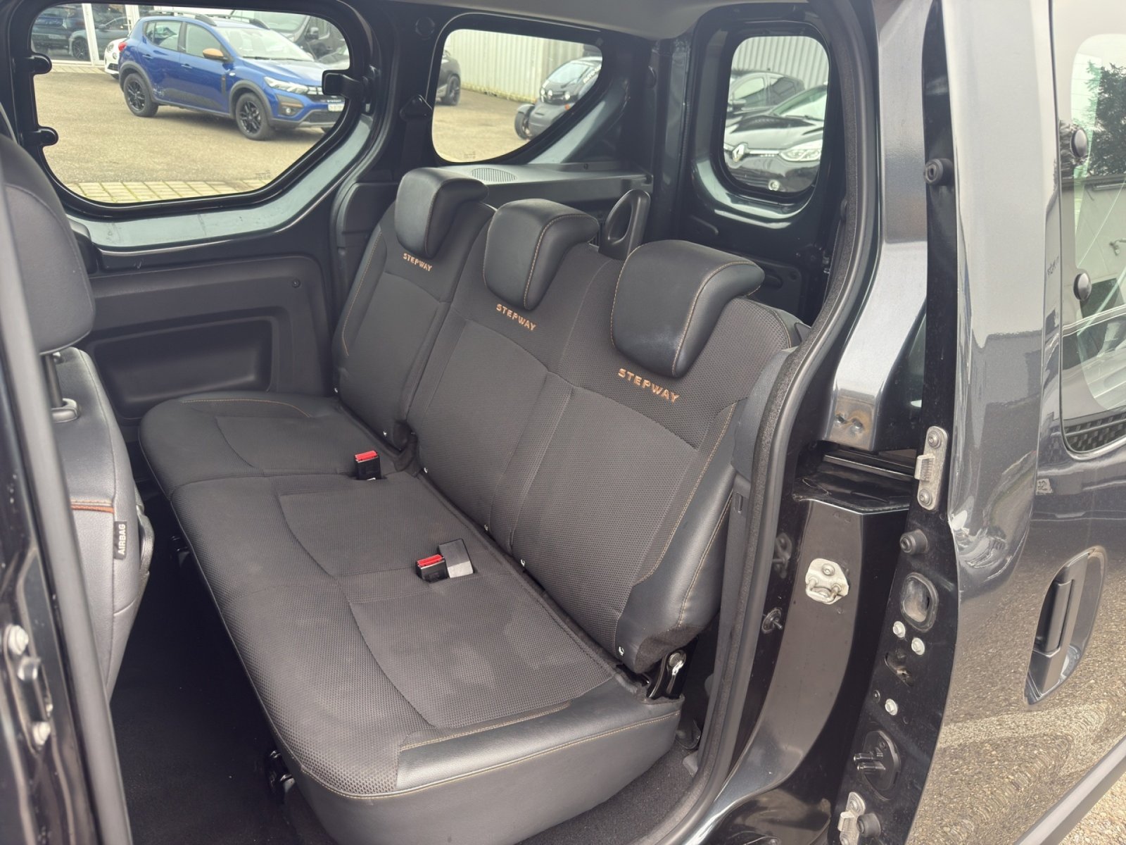 DACIA Dokker 1.2 TCe Stepw. Unlimited 2 S/S, Benzina, Occasioni / Usate, Manuale - 6