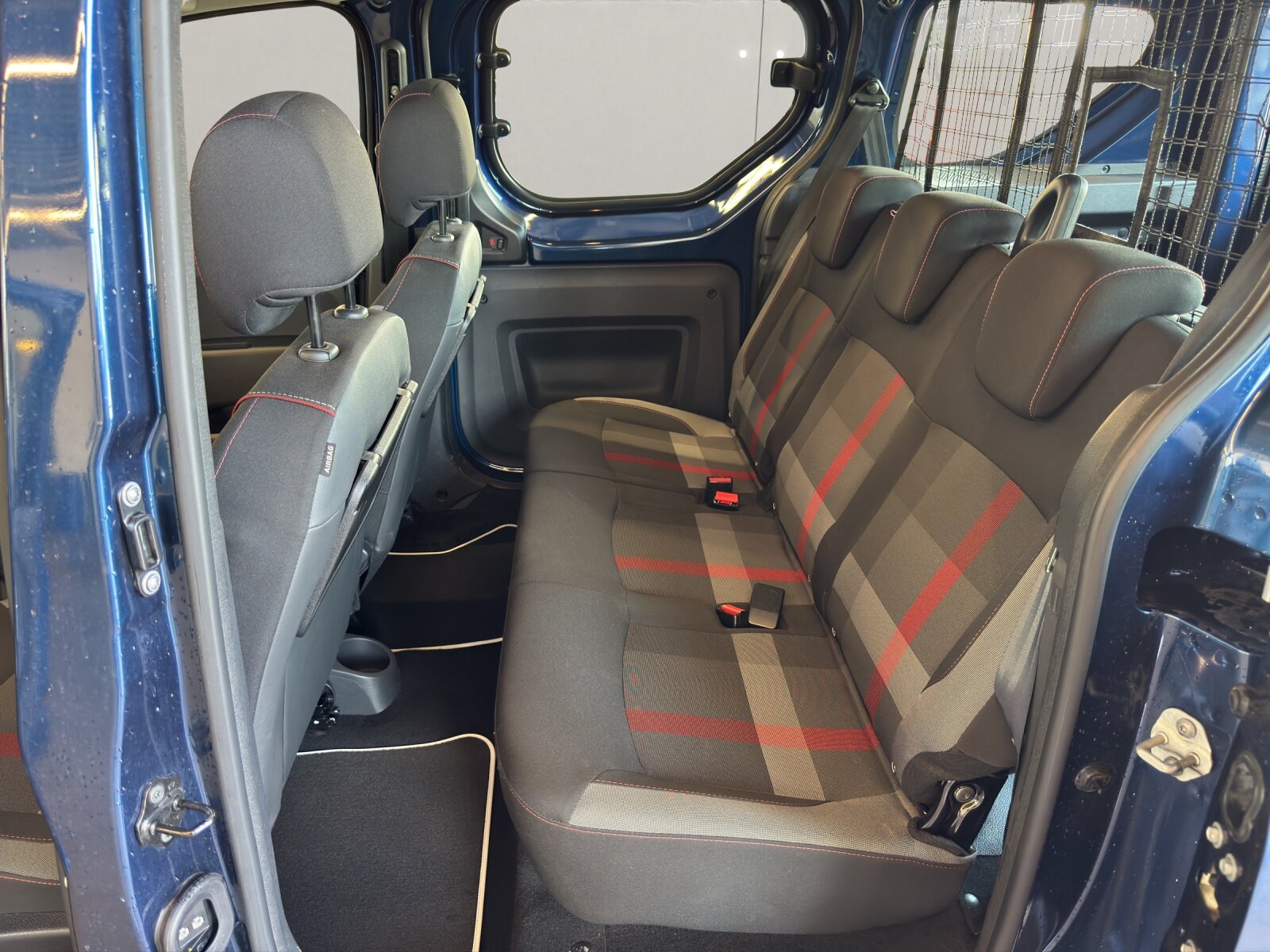 DACIA Dokker 1.6 Stepway E6c S/S, Benzin, Occasion / Gebraucht, Handschaltung - 6