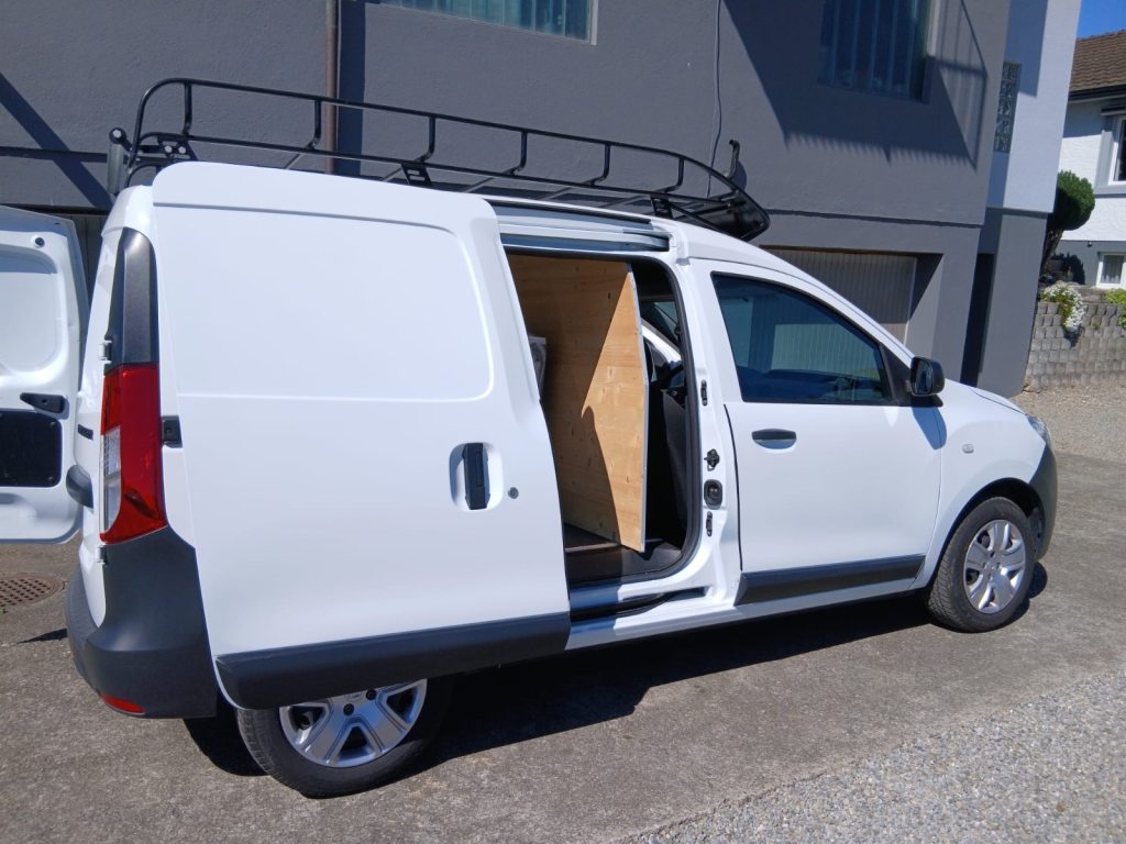 DACIA DOKKER 1.3 TCe 100 Essential S/S, Essence, Occasion / Utilisé, Manuelle - 4