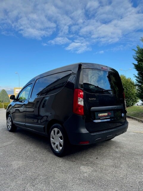 DACIA Dokker Van TCe 115 SS Essential Verblecht, Benzin, Occasion / Gebraucht, Handschaltung - 4