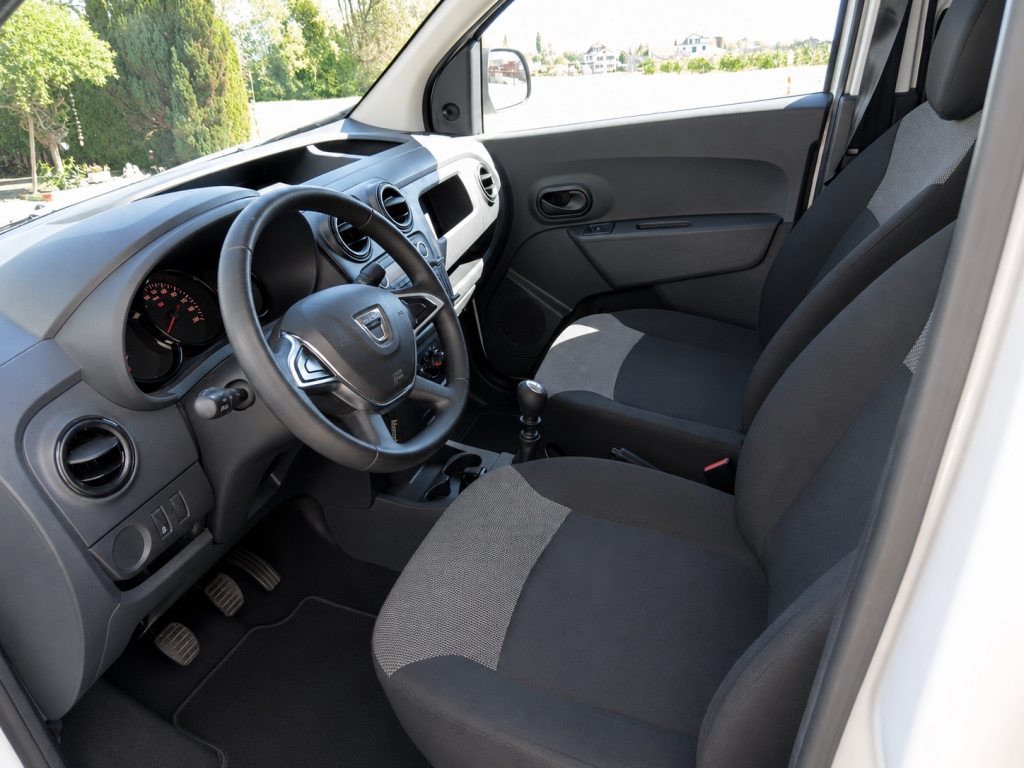 DACIA DOKKER 1.3 TCe 100 Essential S/S, Essence, Occasion / Utilisé, Manuelle - 6