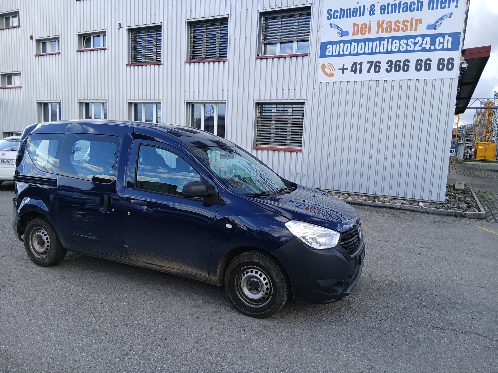 DACIA Dokker 1.6 16V, Essence, Occasion / Utilisé, Manuelle - 3