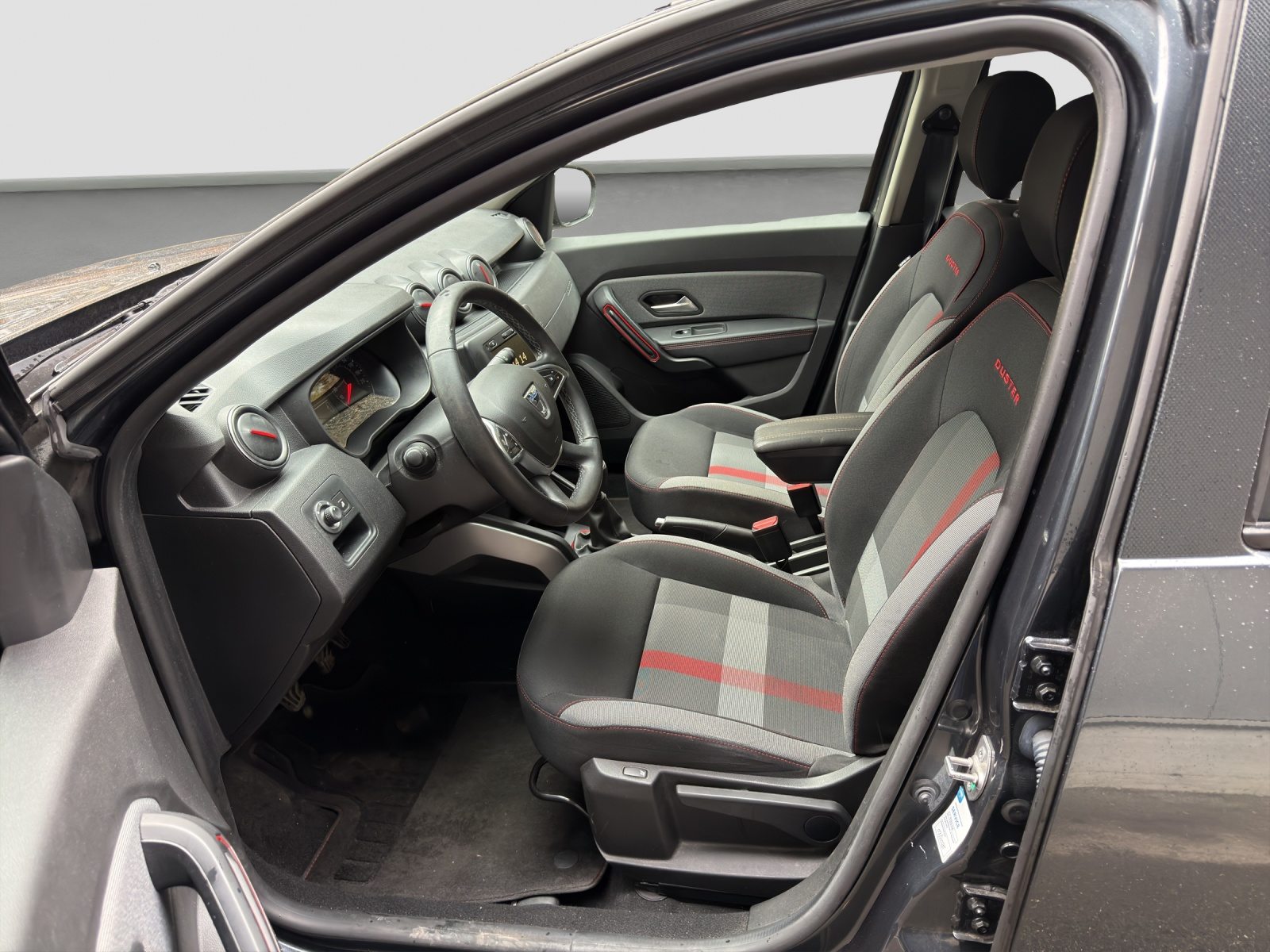 DACIA Duster SCe 115 Comf.4x4, Essence, Occasion / Utilisé, Manuelle - 6