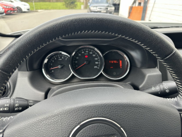 DACIA Duster 1.6 Lauréate 4x4, Benzina, Occasioni / Usate, Manuale - 6