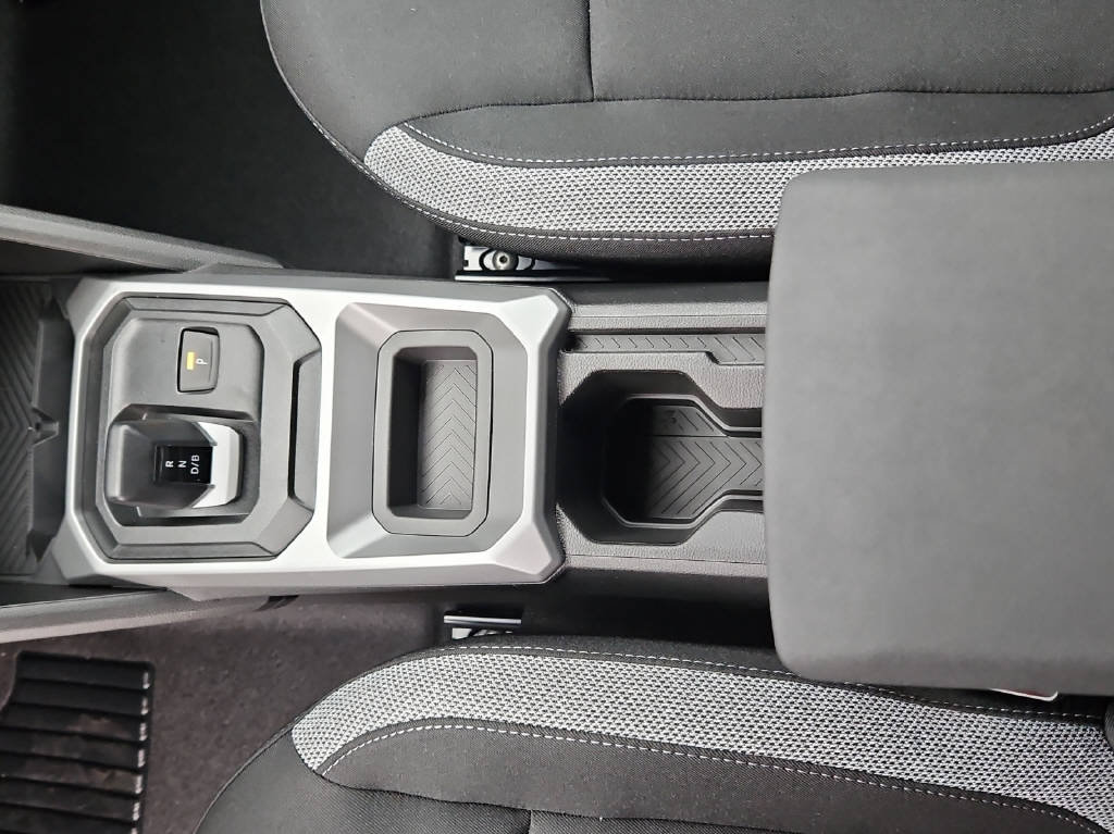 DACIA Duster 1.8 Hybrid Journey, Hybride Intégral Essence/Électricité, Véhicule neuf pré-immatriculé, Automatique - 6