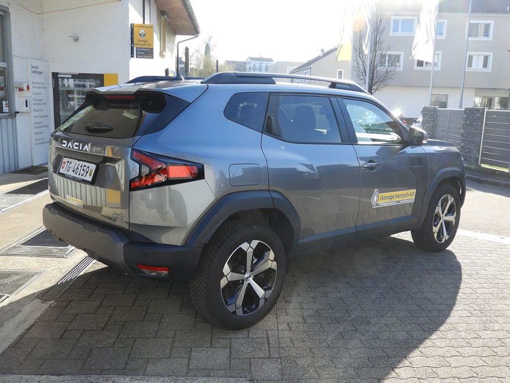 DACIA DUSTER 1.2 TCe Journey 4WD, Mild-Hybrid Petrol/Electric, New car, Manual - 3