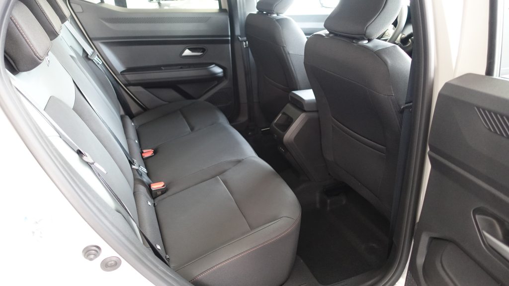 DACIA DUSTER 1.8 Hybrid Extreme, Full-Hybrid Petrol/Electric, New car, Automatic - 7