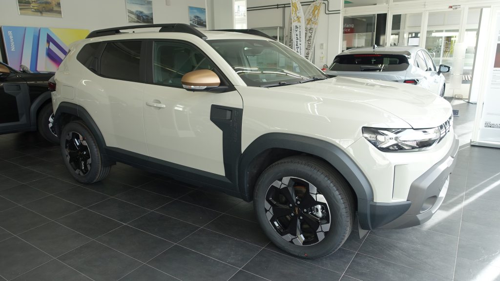 DACIA DUSTER 1.8 Hybrid Extreme, Full-Hybrid Petrol/Electric, New car, Automatic - 3