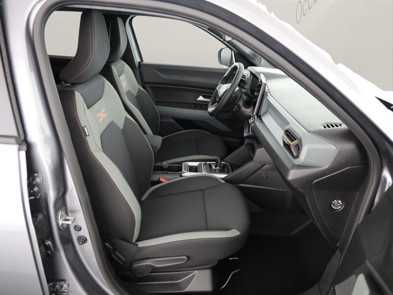 DACIA Duster 1.6 Hybrid Extreme, Hybride Intégral Essence/Électricité, Voiture nouvelle, Automatique - 7