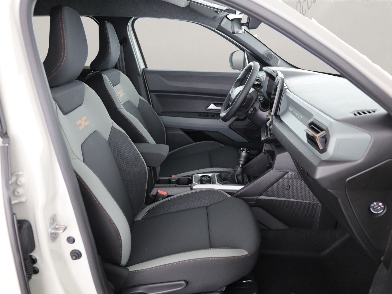 DACIA Duster 1.2 TCe Extreme 4WD, Hybride Léger Essence/Électricité, Voiture nouvelle, Manuelle - 7
