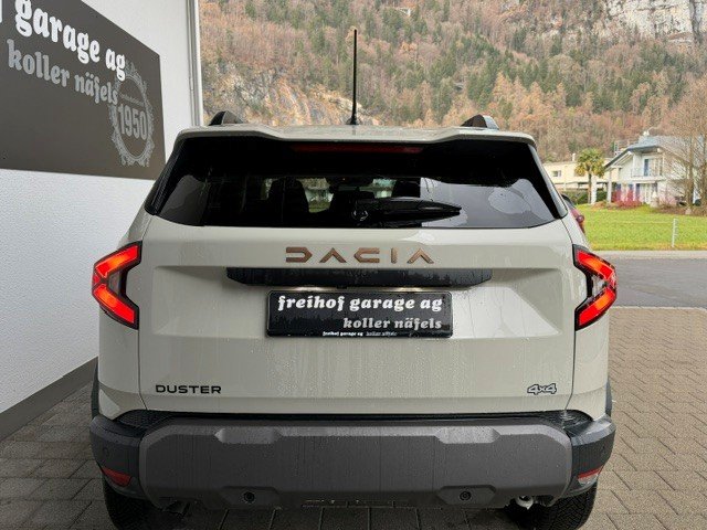 DACIA DUSTER Extreme mild hybrid 130 4x4, Mild-Hybrid Petrol/Electric, New car, Manual - 4