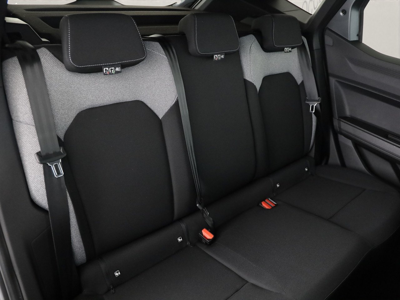 DACIA Duster 1.8 Hybrid Journey, Hybride Intégral Essence/Électricité, Voiture nouvelle, Automatique - 5