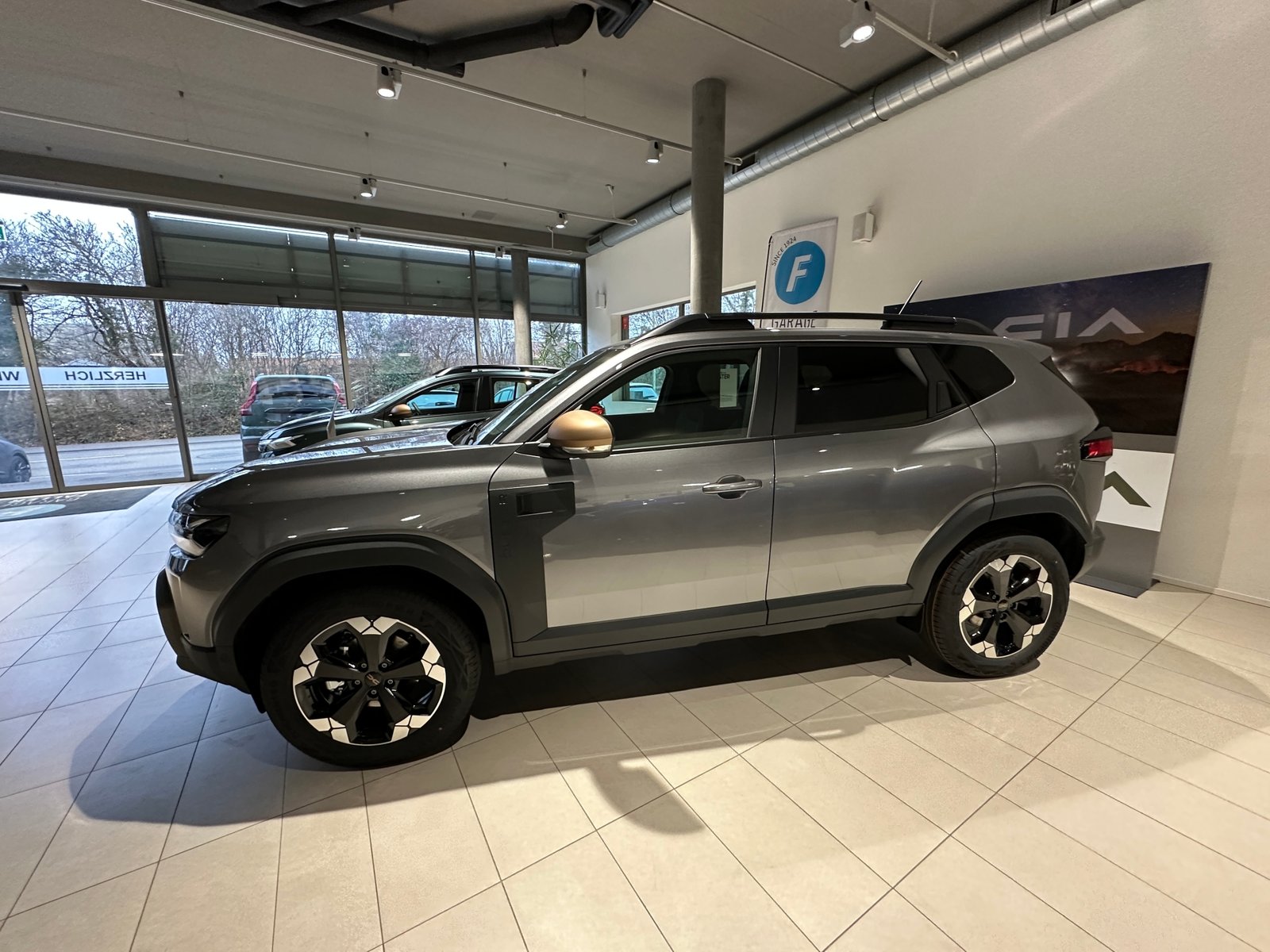 DACIA DUSTER extreme + hybrid 155, Full-Hybrid Petrol/Electric, New car, Automatic - 3