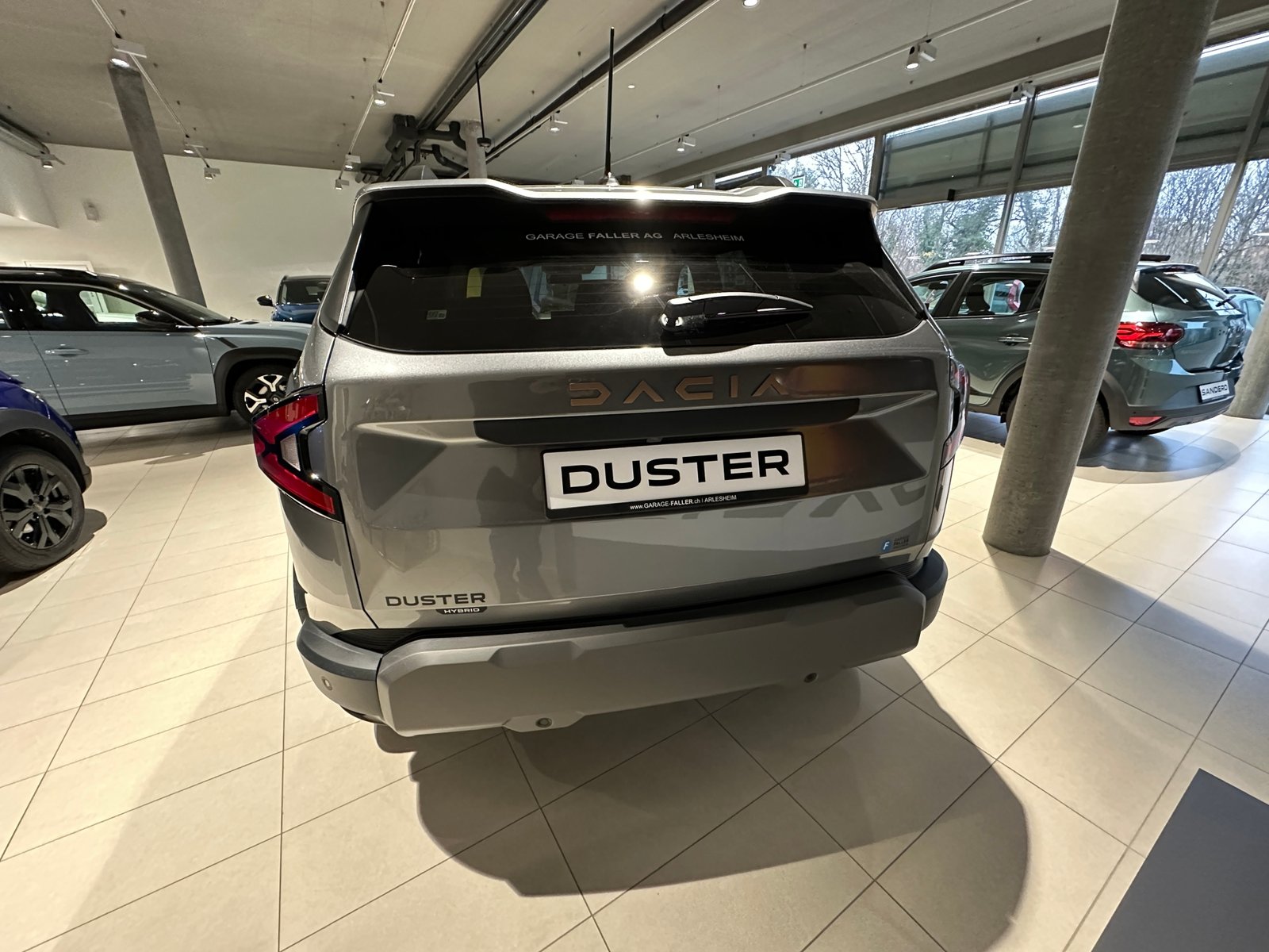 DACIA DUSTER extreme + hybrid 155, Full-Hybrid Petrol/Electric, New car, Automatic - 5