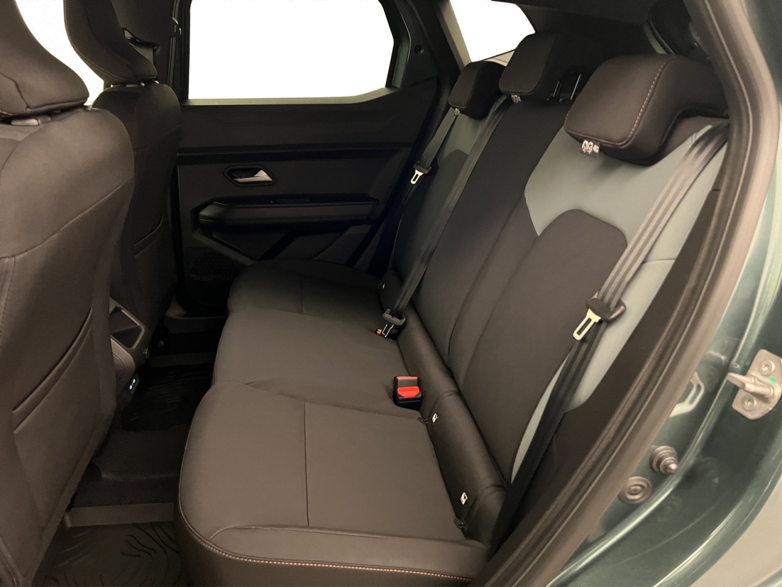 DACIA Duster 1.8 Hybrid Extreme+, Hybride Integrale Benzina/Elettrica, Auto nuove, Automatico - 5