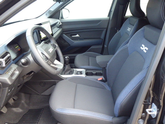 DACIA Duster 1.2 TCe Journey 4WD, Hybride Léger Essence/Électricité, Voiture nouvelle, Manuelle - 6