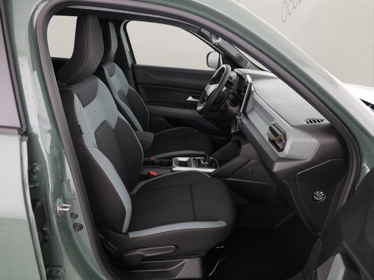 DACIA Duster 1.8 Hybrid Extreme, Voll-Hybrid Benzin/Elektro, Neuwagen, Automatik - 7