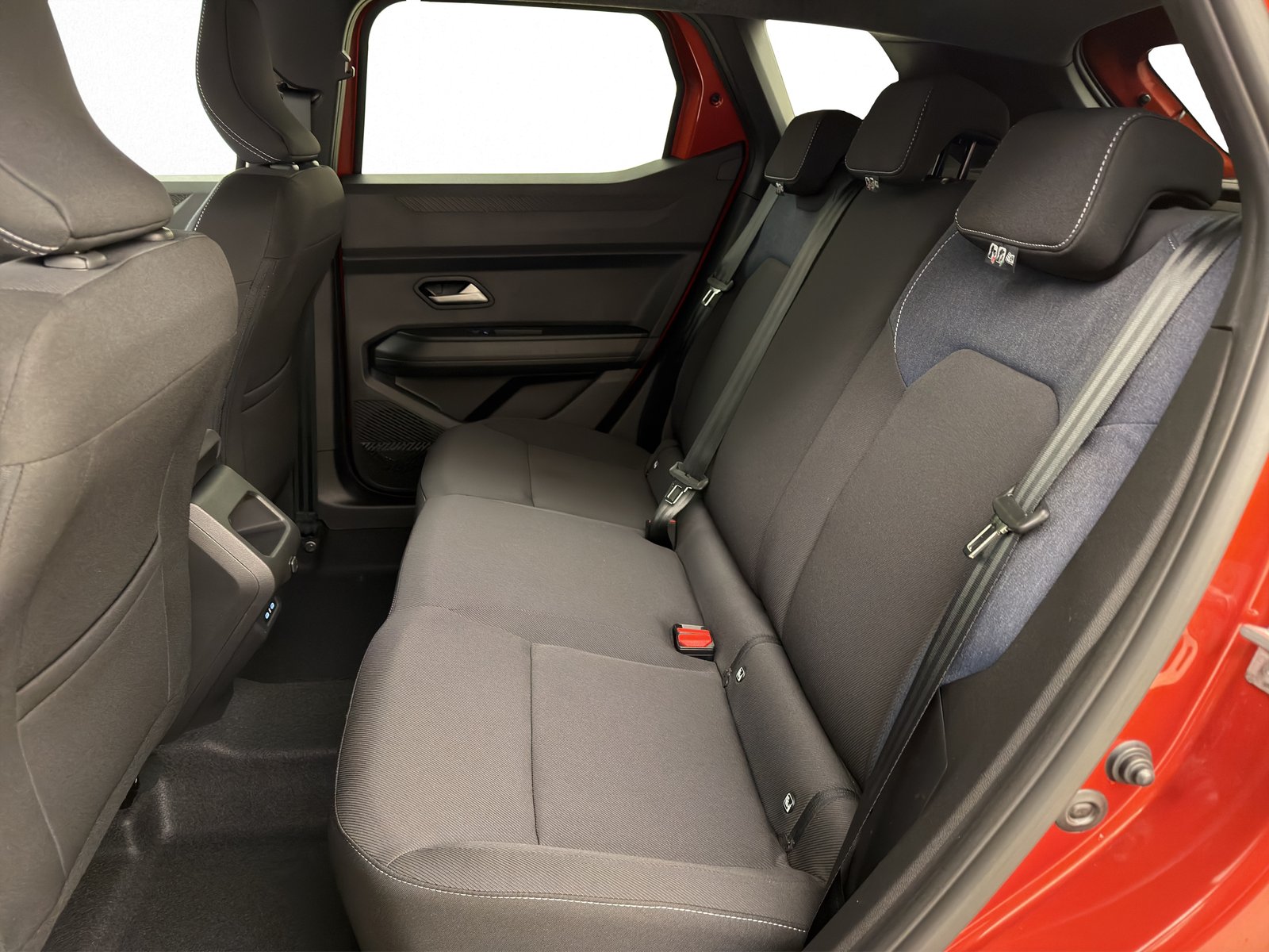 DACIA Duster 1.2 TCe Journey 4WD, Mild-Hybrid Petrol/Electric, New car, Manual - 4