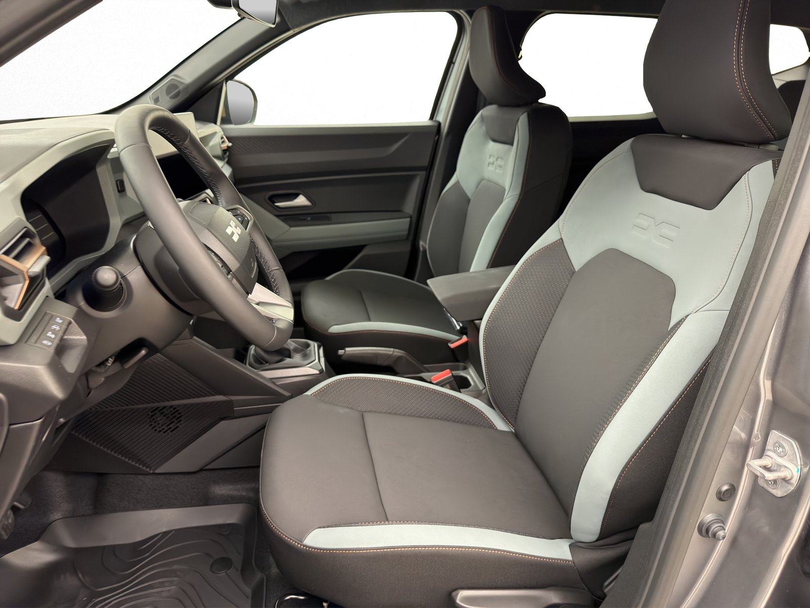DACIA Duster 1.2 TCe Extreme 4WD, Mild-Hybrid Petrol/Electric, New car, Manual - 3