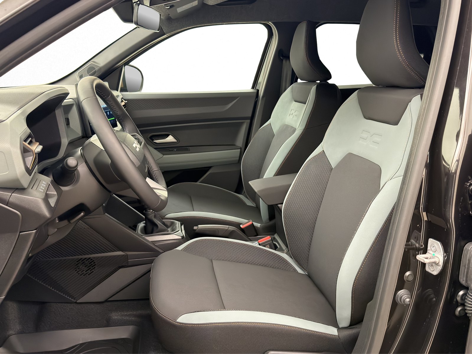 DACIA Duster 1.2 TCe Extreme 4WD, Hybride Léger Essence/Électricité, Voiture nouvelle, Manuelle - 6
