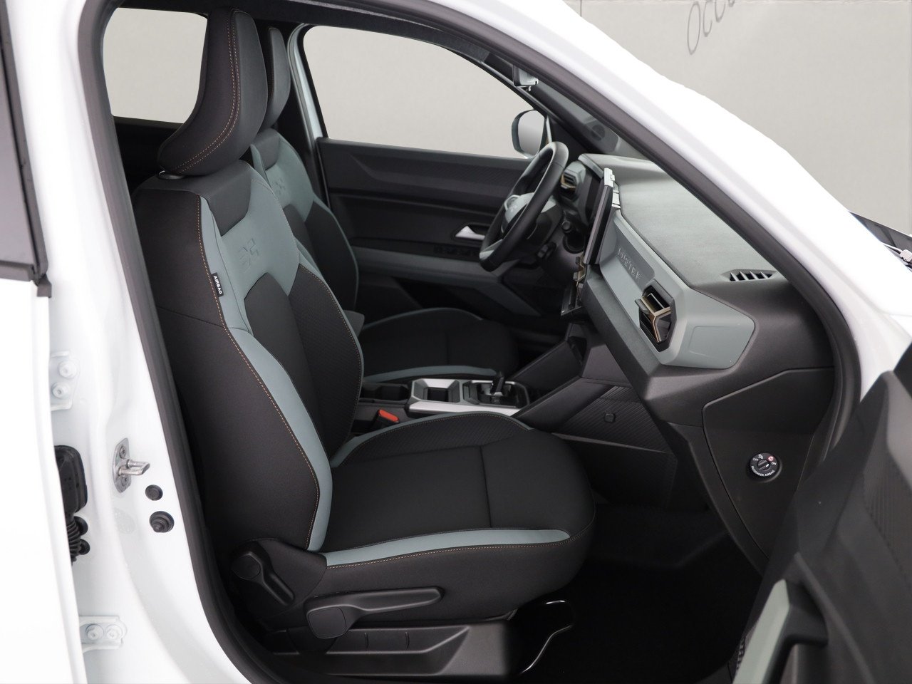 DACIA Duster 1.8 Hybrid Extreme, Voll-Hybrid Benzin/Elektro, Neuwagen, Automatik - 7