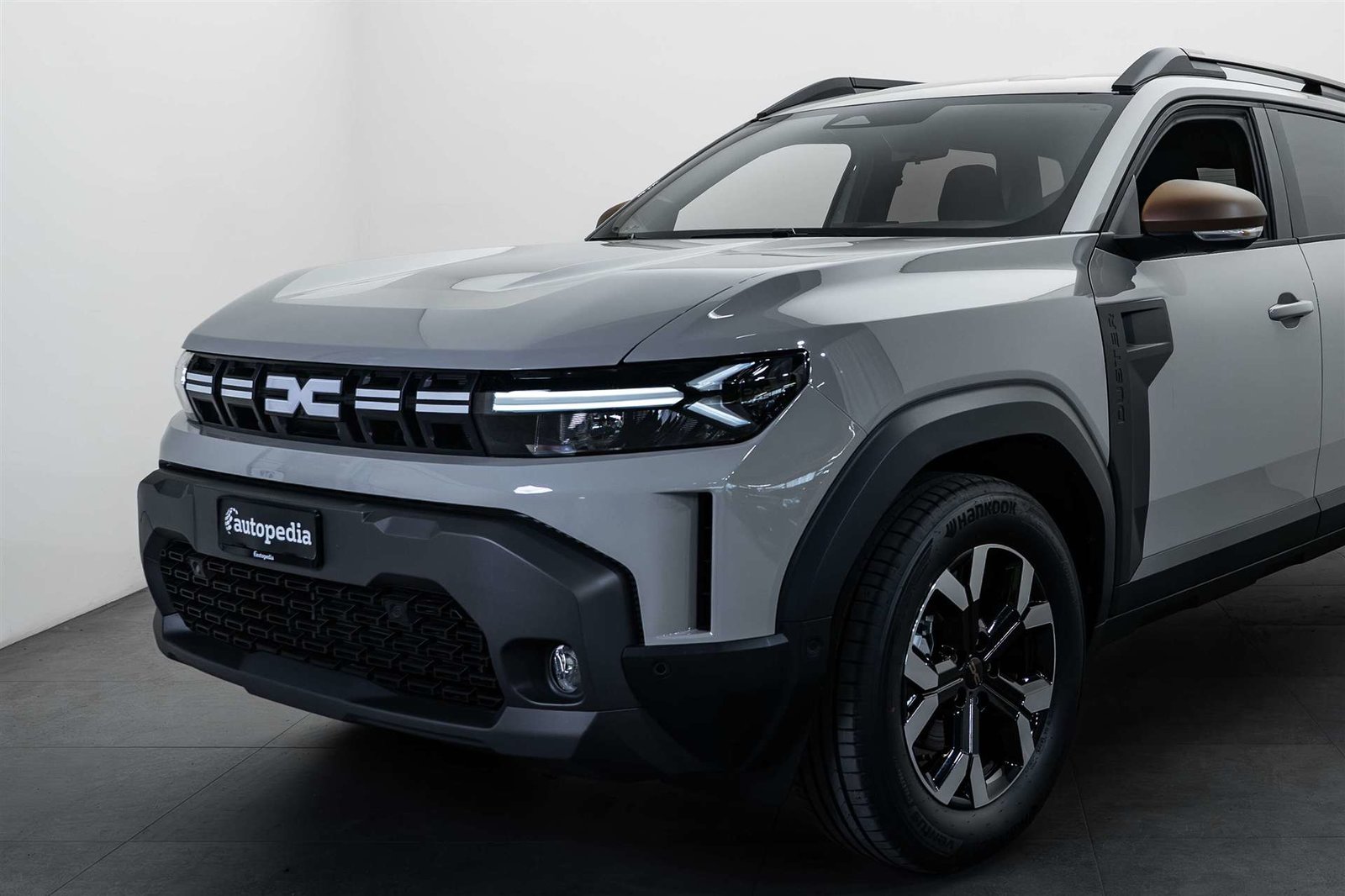 DACIA Duster HEV 155 Extreme Automat NEW, Full-Hybrid Petrol/Electric, New car, Automatic - 2