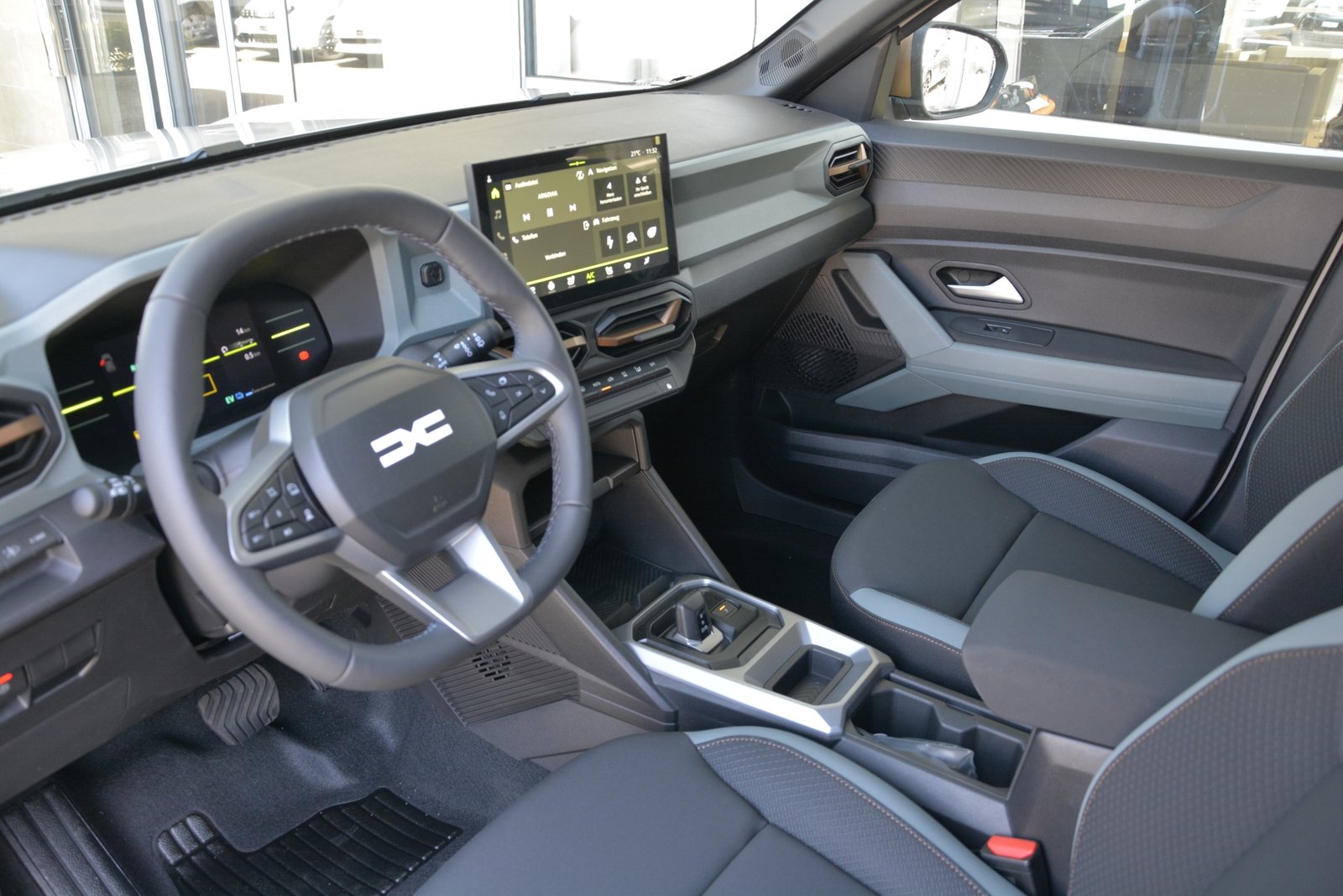 DACIA DUSTER extreme hybrid 155, Hybride Integrale Benzina/Elettrica, Auto nuove, Automatico - 5