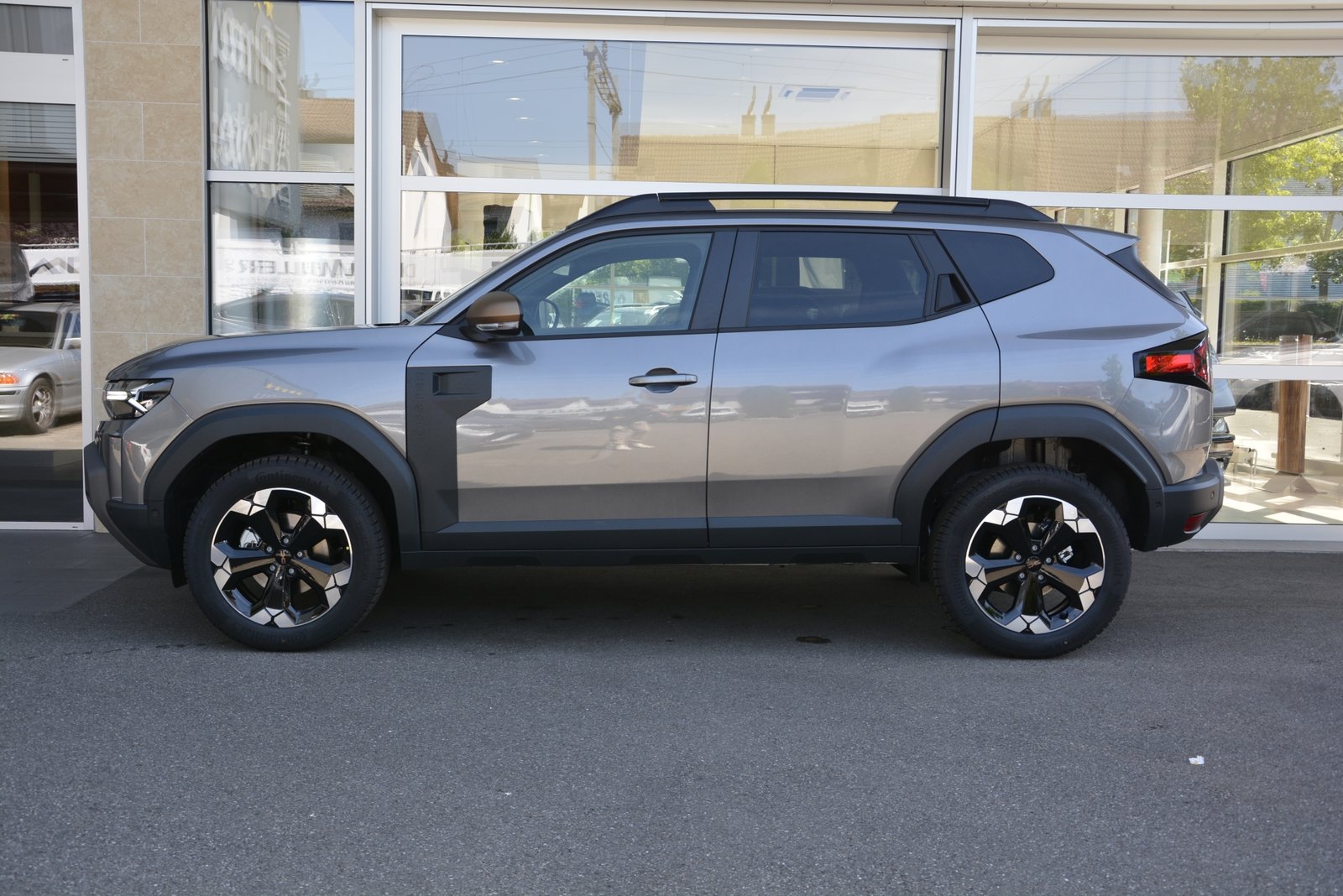 DACIA DUSTER extreme hybrid 150 4x4, Hybride Intégral Essence/Électricité, Voiture nouvelle, Automatique - 3