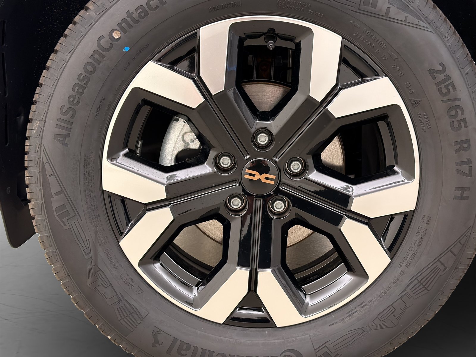 DACIA Duster 1.2 TCe Extreme 4WD, Mild-Hybrid Benzin/Elektro, Neuwagen, Handschaltung - 6