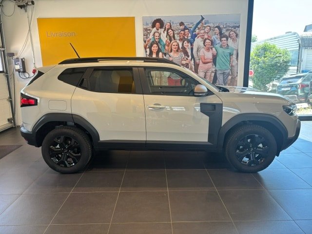 DACIA Duster HEV 155 Extreme Hybrid 4x4, Hybride Intégral Essence/Électricité, Voiture nouvelle, Automatique - 4