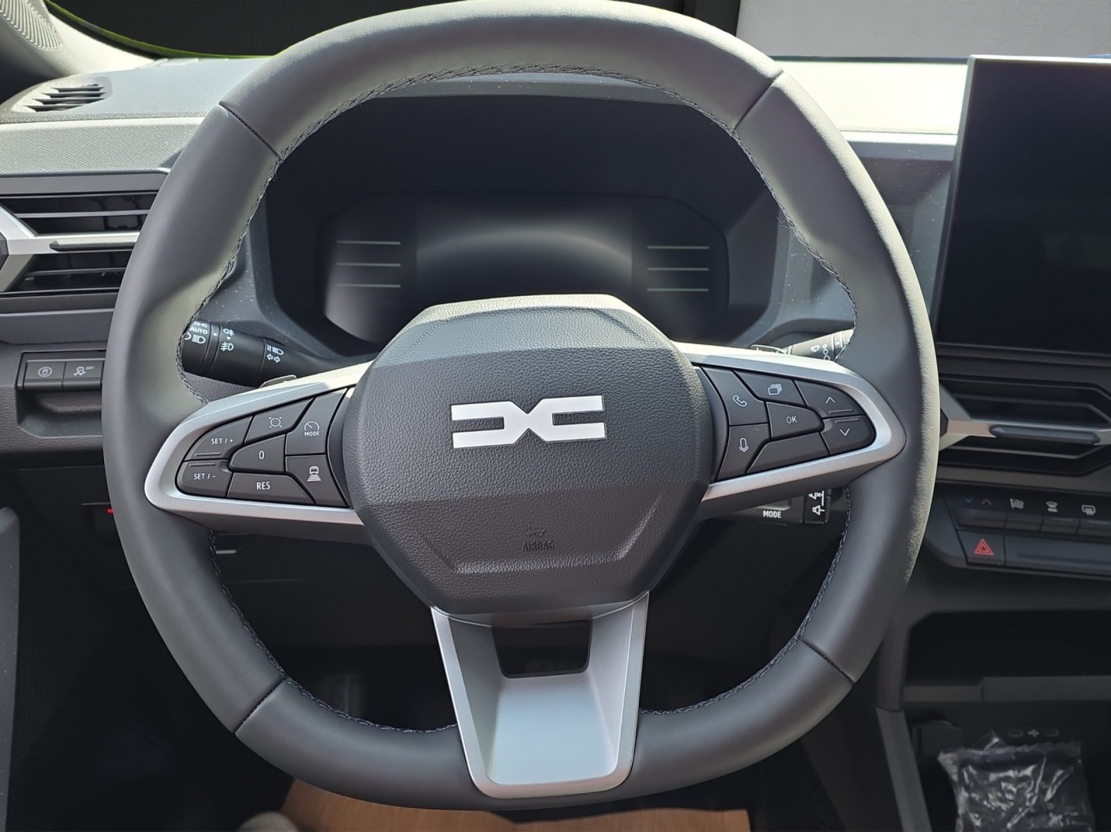 DACIA DUSTER journey hybrid 150 4x4, Hybride Intégral Essence/Électricité, Voiture nouvelle, Automatique - 7